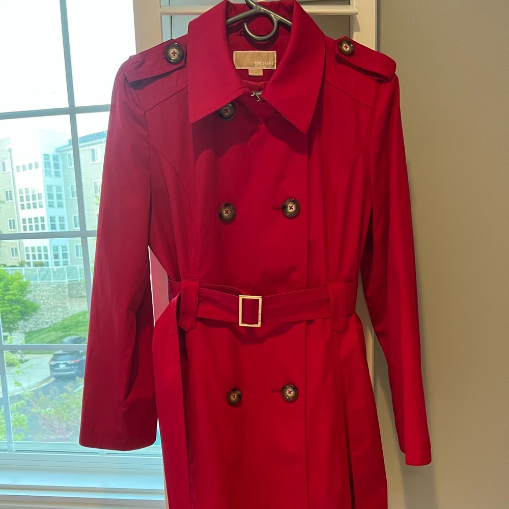 Michael Kors size M like new, beautiful pink raincoat!